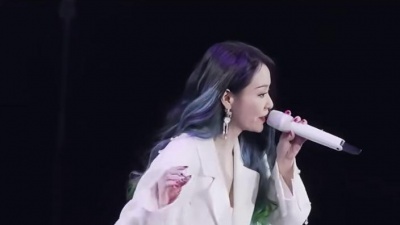 爱豆圈 - 张靓颖《如果这就是爱情》2023巡回演唱会饭拍