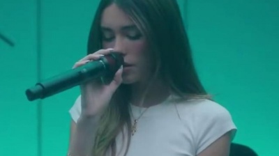 Madison Beer - Envy the Leaves