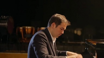 Alim Beisembayev - Liszt: 12 Études d'exécution transcendante, S. 139: No. 2, Fusées(Molto vivace)
