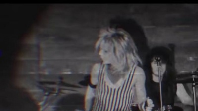 Mötley Crüe - Take Me To The Top