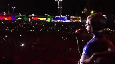 Alicia Keys - Girl On Fire (Live At Rock In Rio 2013)