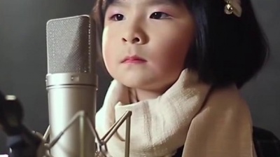 怀旧金曲 - 小女孩才4岁就翻唱《天之大》好听到让人彻底听醉了！