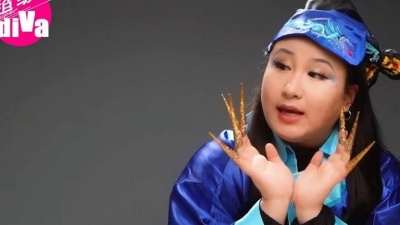 童童看综艺 - 《认真的嘎嘎们》锤娜丽莎 欧美圈diva参加超级女声现场片段流出！