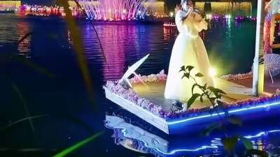 nili火火 - 观玛歌庄园夜景，赏绿岛小夜曲，曲调如潺潺流水，歌声轻柔甜蜜，如临其境。#夜景拍摄 #听歌赏景 #绿岛小夜曲。