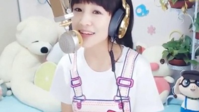 新疆美食扛把子 - 直播间不见不散~翻唱文儿《很任性》MV版好听炸了