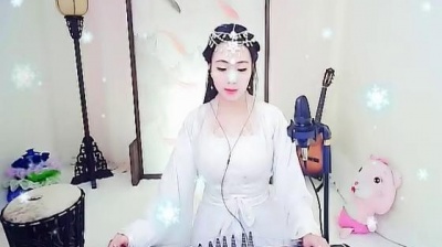 酷狗直播女神收割机 - 小白兔弹古筝的《云水禅心》