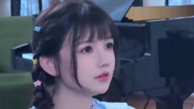饭思思 - 听悲伤的情歌