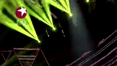 妥云福、罗熙杰 - 冬天里的一把火 (feat. 罗熙杰) [2014东方卫视跨年演唱会]