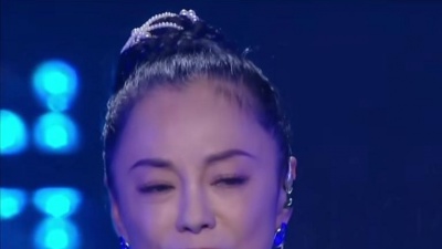 爱豆圈 - 黄绮珊《剪爱》2023小霞黄绮珊「绮丽」演唱会现场