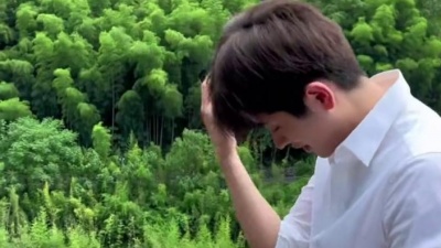 爆爆公子 - 风景很好 栏杆也烫#丞磊#