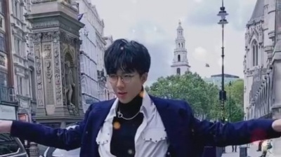 猜猜我是谁 - 看我压帽杀 伦敦街头呀#摩登兄弟刘宇宁#