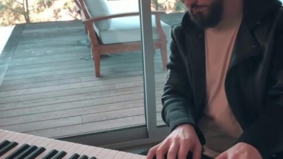 Qveen Herby - Nintendo (Acoustic)