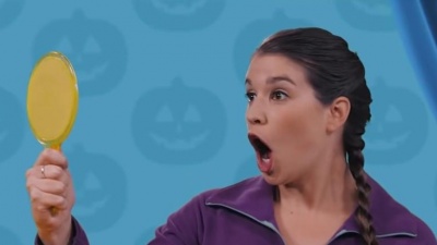 Super Simple Learning - Can You Make A Happy Face?