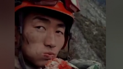 风间很白 - 跟随正能量偶像袁一琦，致敬英勇无畏的消防战士#袁一琦 #孤勇者 #袁一琦为消防战士唱孤勇者 #陈奕迅  #翻唱