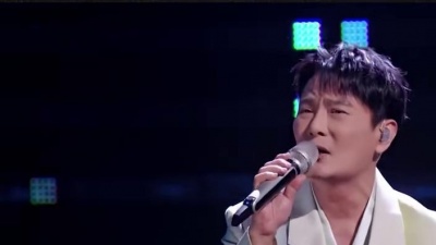 小刚几 - #张信哲  温润柔情的嗓音，最适合演绎《#雨天 》暗藏的柔软情愫 #声生不息宝岛季