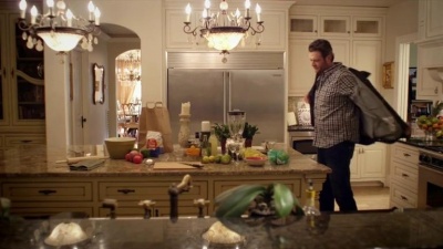 Blake Shelton - Doin' What She Likes
