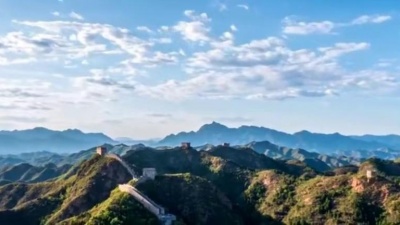 徐怂怂 - 唐俊乔教授竹笛独奏《长城长》，清脆悦耳，震撼人心！