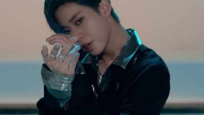 AB6IX - BLIND FOR LOVE