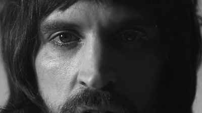 Kasabian - bow