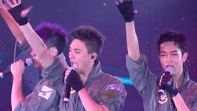 黄宗泽、刘浩龙、蓝奕邦 - 伴我启航 + 忍着泪说GOODBYE