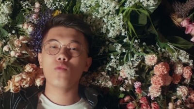 宫聆 - 哈萨克流行音乐
