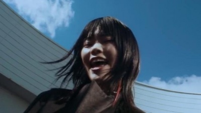 改变你的爱情故事 - アイナ・ジ・エンド - 誰誰誰 (Official Music Video)