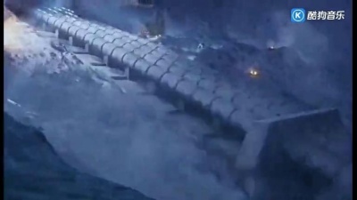 披头尸 - 为了炸掉水门桥，志愿军一个又一个匍匐前进