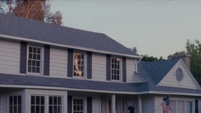 Machine Gun Kelly、Victoria Monét - A Little More
