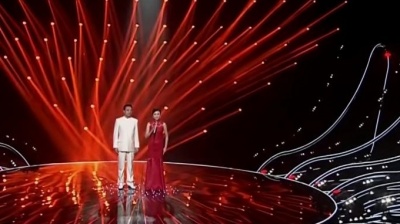 付芮、于乃久 - 双脚踏上幸福路