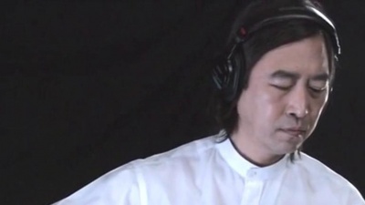 钊子 - 弹琴