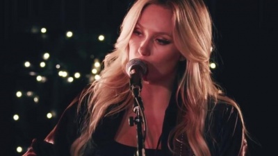 Meghan Patrick - Praying Right