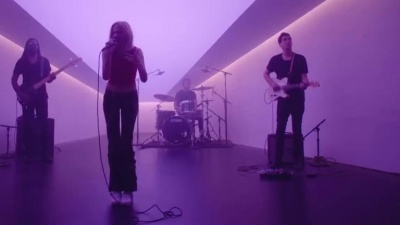 Cloves - Hit Me Hard