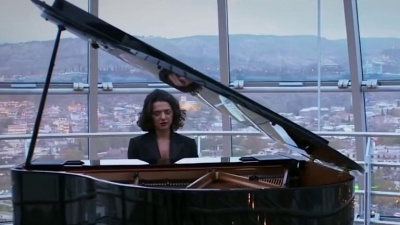 Khatia Buniatishvili - Chopin Waltz