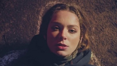 Holly Humberstone - Falling Asleep At The Wheel