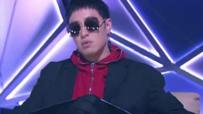 曾韵璇、冯玟璇、林茉曦、许和琪、纪艾希、林怡廷、张若凡 - Hit you like a bomb