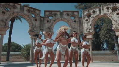 Lola Indigo、Denise Rosenthal、Danna Paola - Santería
