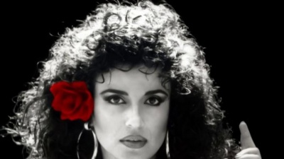 Ayşegül Aldinç - Yolla Yolla