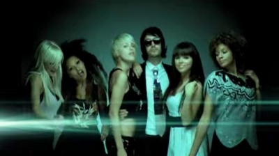 Space Cowboy、Paradiso Girls - Falling Down
