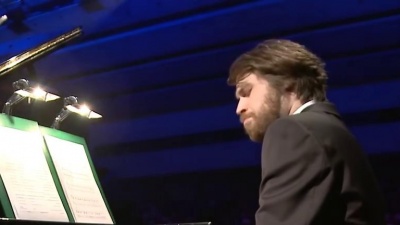 verchae - 2CELLOS成员Hauser联手交响乐团演绎《爱乐之城》插曲《Mia & Sebastian's Theme》！这是一首贯穿全片的曲子，俩...