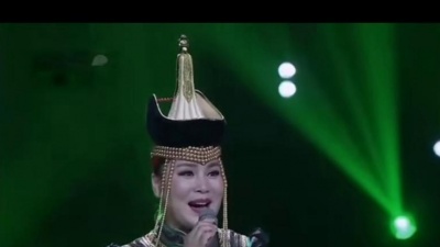 唐胖虎 - #音乐推荐 #音乐分享 #经典老歌 #美丽的草原我的家 #乌兰托娅 #乌兰图雅 当乌兰托娅和乌兰图雅同唱一首歌，你更喜欢谁的演唱？