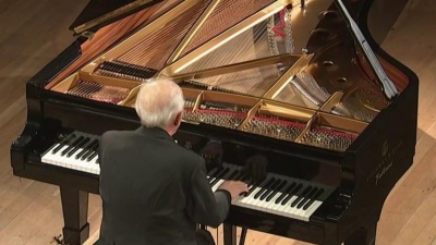 Maurizio Pollini - Beethoven: Piano Sonata No. 31 in A-Flat Major, Op. 110 - 1. Moderato cantabile molto espressivo