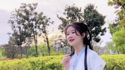 Photoshop大师 - 峰峰和晓晓的原唱歌曲《桃花恋》真好听，向优秀的人学习@峰峰新歌《桃花恋》 @伏今非 @贵州晓晓--新歌《桃花恋》 #桃花恋