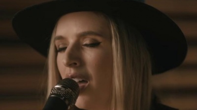 ZZ Ward、Fitz - Domino