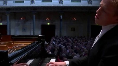 Arthur Jussen、lucas jussen、Stephane Deneve、royal concertgebouw orchestra - Poulenc: Concerto for 2 Pianos and Orchestra in D minor, FP 61 - 2. Larghetto
