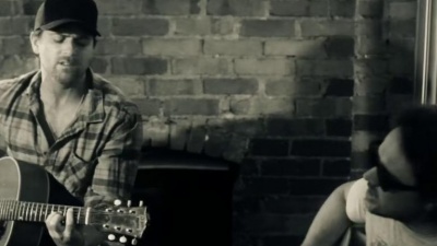 Kip Moore - Somethin' 'Bout A Truck