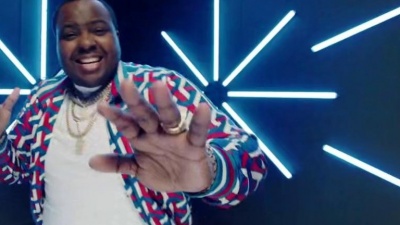 Ananya Birla、Sean Kingston - Day Goes By