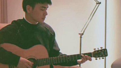 杨振宇 - 黑色毛衣