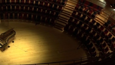 Daniel Barenboim - Beethoven: 33 Variations in C Major, Op. 120 on a Waltz by Diabelli - Var. 26. Piacevole
