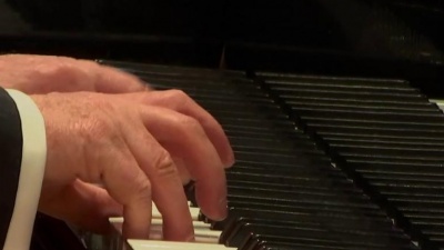 Daniel Barenboim - Beethoven: 33 Variations in C Major, Op. 120 on a Waltz by Diabelli - Var. 11. Allegretto