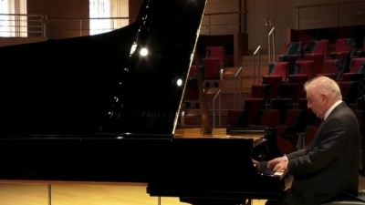 Daniel Barenboim - Beethoven: 33 Variations in C Major, Op. 120 on a Waltz by Diabelli - Var. 14. Grave e maestoso
